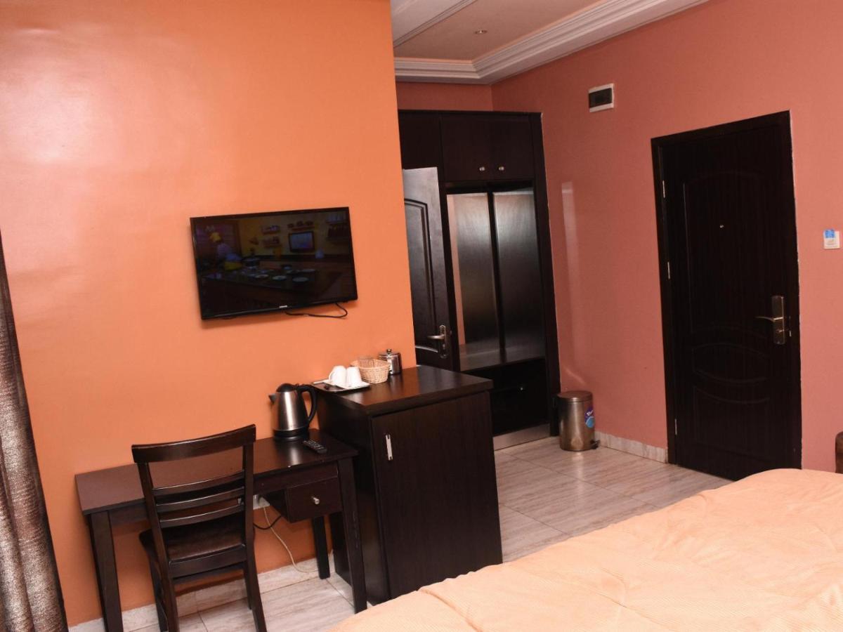 Hard Break Hotel Enugu Exterior foto